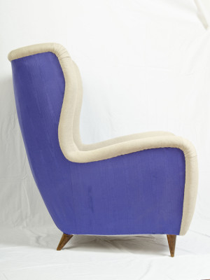 violet armchair 01